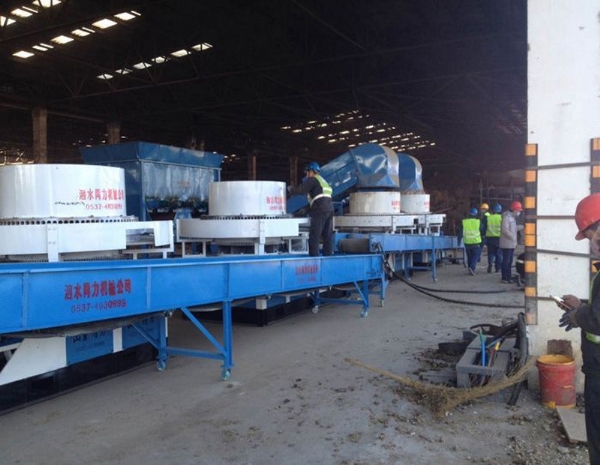 稭(jie)稈壓塊機(jī)組